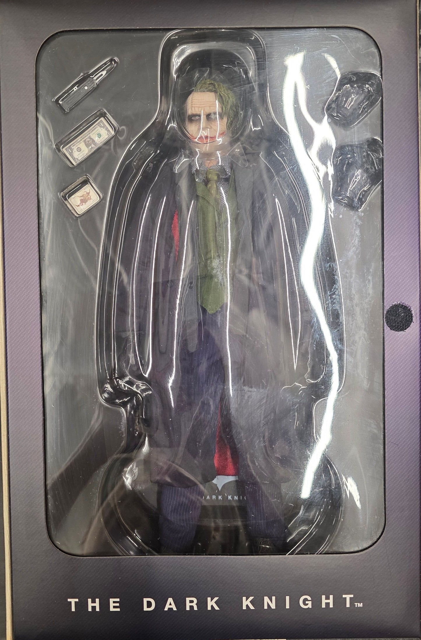 Hot Toys Batman Dark Knight: Joker 1/6 Scale Figure